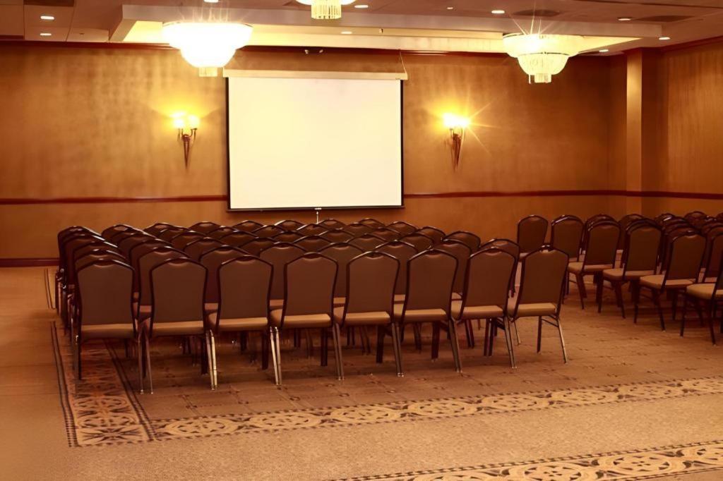 Garden Plaza Hotel Saddle Brook Kültér fotó