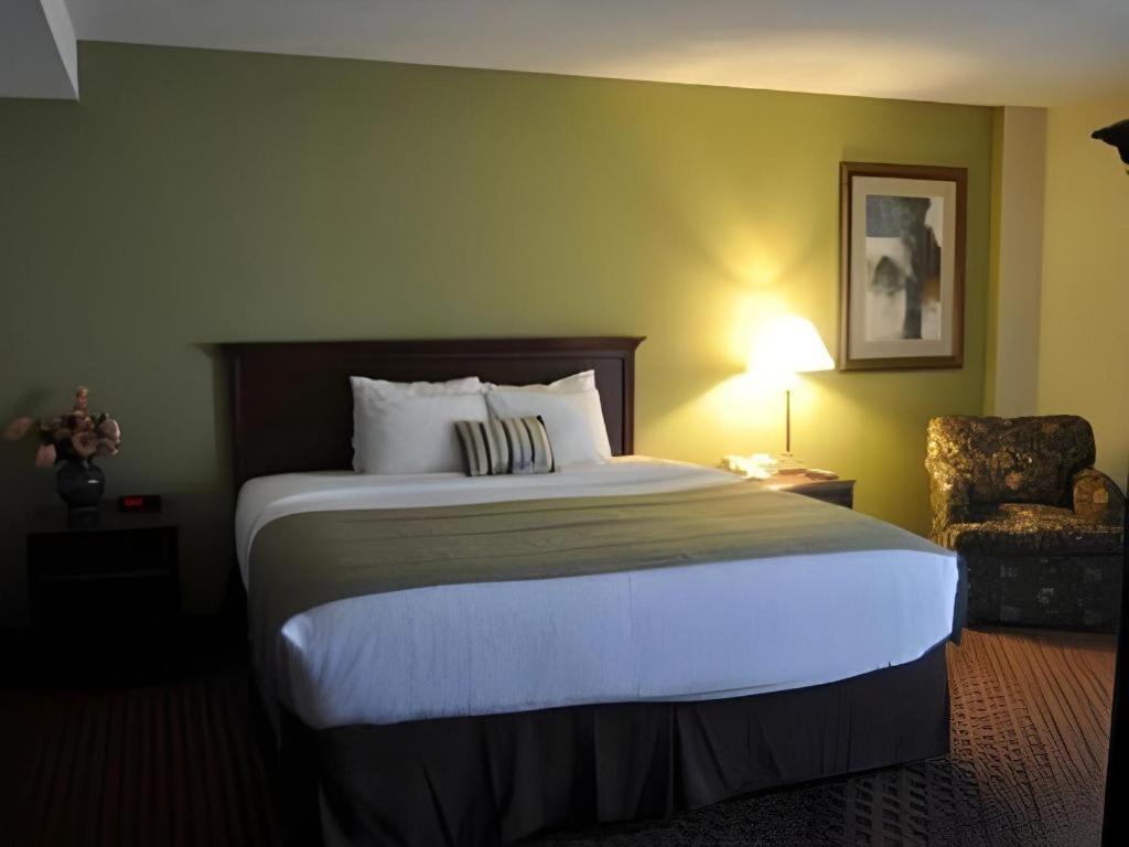 Garden Plaza Hotel Saddle Brook Kültér fotó