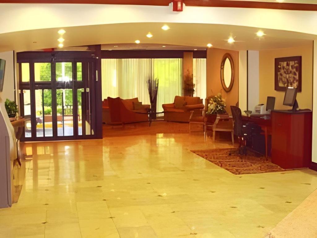 Garden Plaza Hotel Saddle Brook Kültér fotó