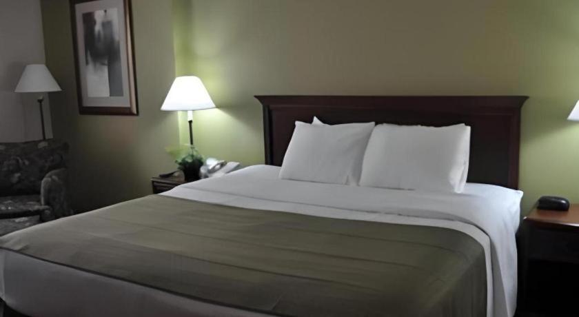 Garden Plaza Hotel Saddle Brook Kültér fotó