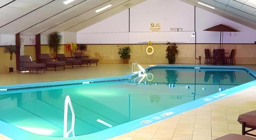 Garden Plaza Hotel Saddle Brook Kültér fotó