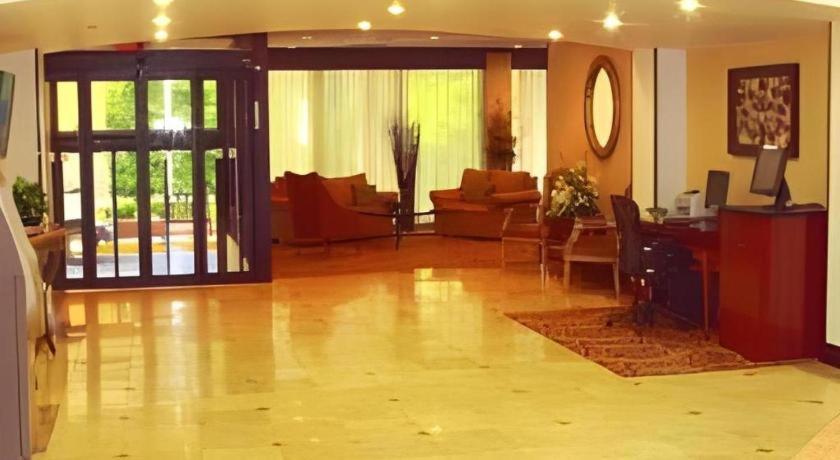 Garden Plaza Hotel Saddle Brook Kültér fotó