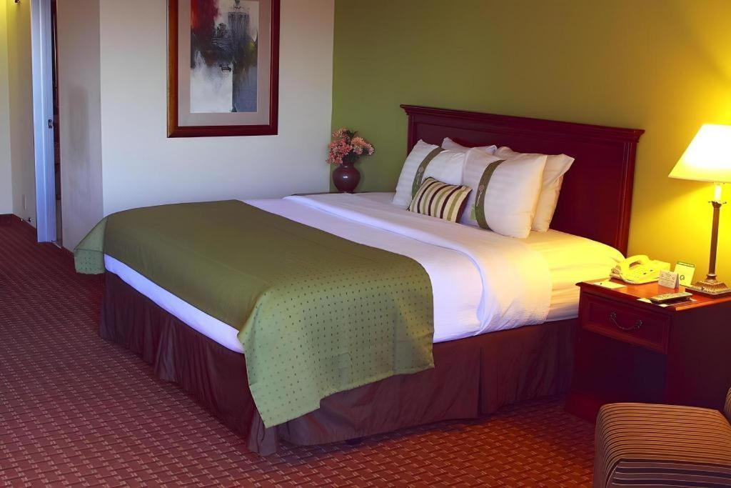 Garden Plaza Hotel Saddle Brook Kültér fotó