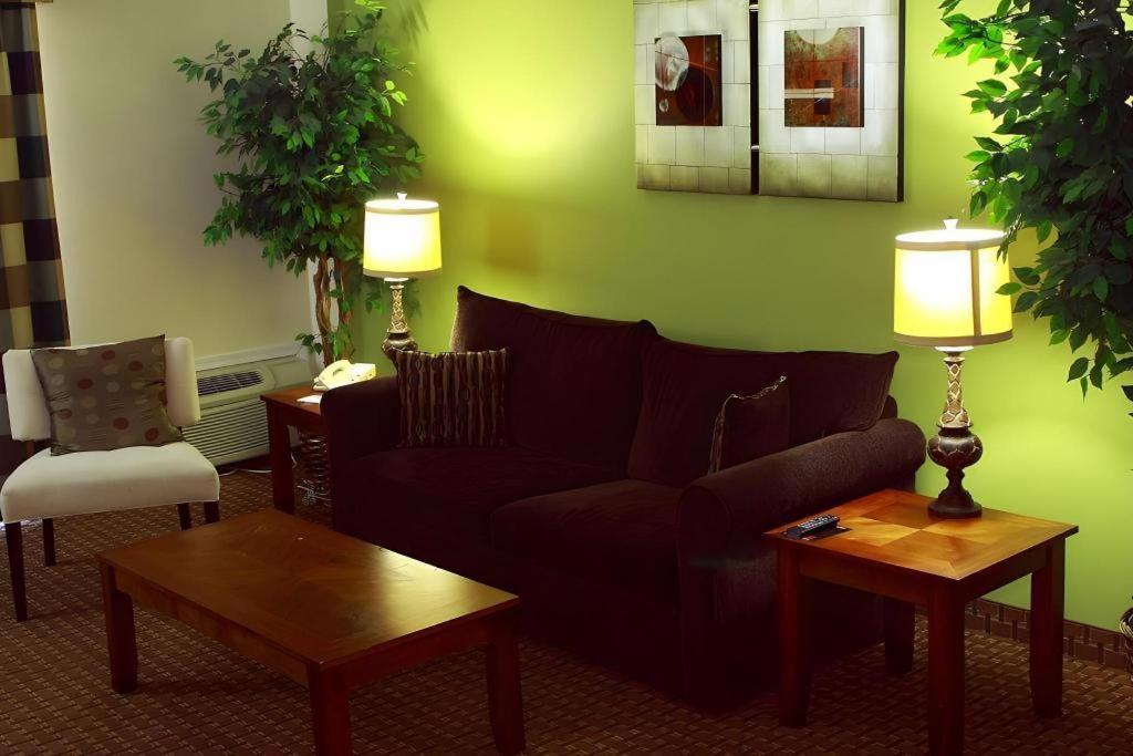 Garden Plaza Hotel Saddle Brook Kültér fotó