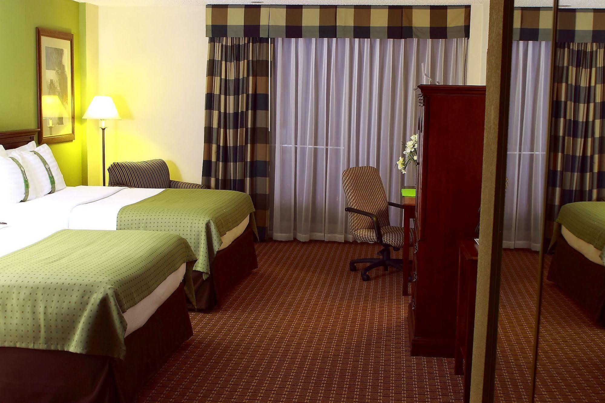 Garden Plaza Hotel Saddle Brook Kültér fotó